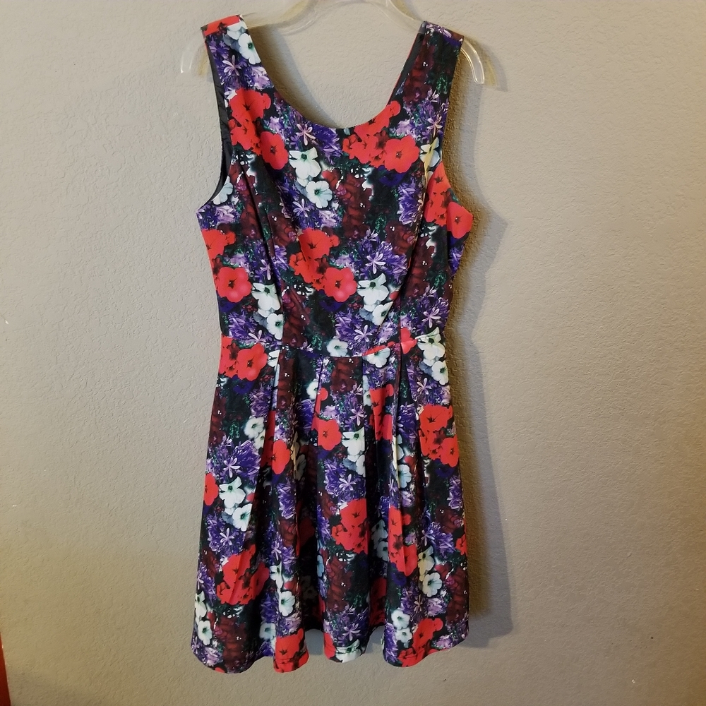 Forever 21 Womens Purple/Red/Green Floral Fit & Flare Sleeveless Dress Small‎